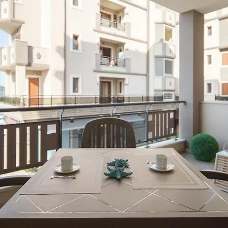 דירה Stylish 2-bedroom Getaway, Luxurious & Conveniently Located To Experience The Pulse Of The מונטריאול